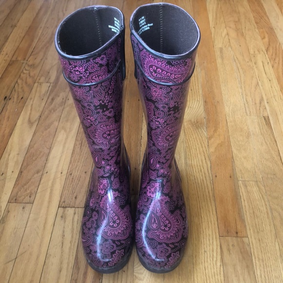 Sperry Shoes - SPERRY TOP-SIDER Paisley Rain Boots in Brown/Pink